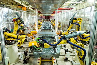 神龍公司成都工廠投產 首款產品東風標致4008榮耀下線